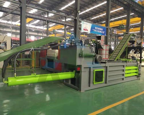 Des déchets de papier et de vieux vêtements machine à emballer hydraulique avec comprimé carton de boissons