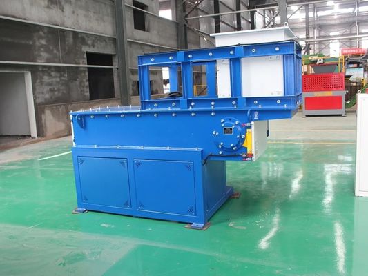 Max.Capacité de production kg/h 17000 Déchiqueteuse à axe unique en plastique pour déchiqueter les os
