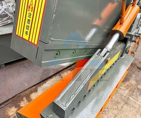 Machine de cisaillement de matériaux en alliage pour ferraille automatique, ciseaux de fer, réservoir d'extincteur