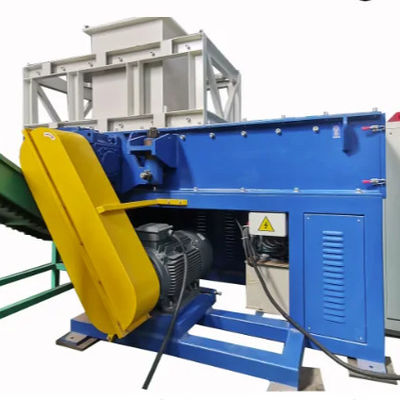 Machine à déchiqueter des matières plastiques pour le recyclage des tuyaux ABS PE PP et des déchets de mousse de polyuréthane
