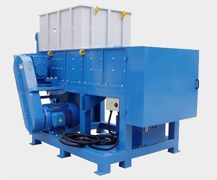 Machine à déchiqueter des matières plastiques pour le recyclage des tuyaux ABS PE PP et des déchets de mousse de polyuréthane