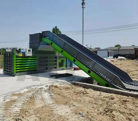 Densité de balles client 2300 KG Hydraulique Horizontale Machine de ballage en aluminium avec convoyeur
