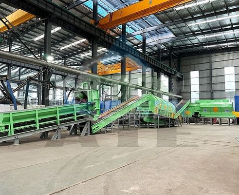 Machine de tri des déchets solides municipaux avantageuse pour un fonctionnement facile