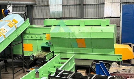 Machine de tri des déchets solides municipaux avantageuse pour un fonctionnement facile