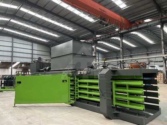 Opération automatique Déchets de carton presse à emballer pour bouteilles en plastique Vêtements conserves pour animaux de compagnie