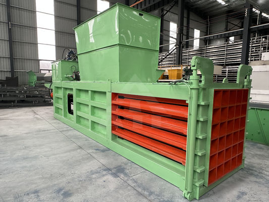 Recyclage des déchets textiles Compacteur hydraulique horizontal