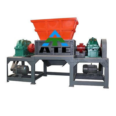 Déchets en caoutchouc, morceaux en plastique, pneus en bois, tubes à palettes, déchiqueteuse à 200-2200 mm de largeur d'entrée