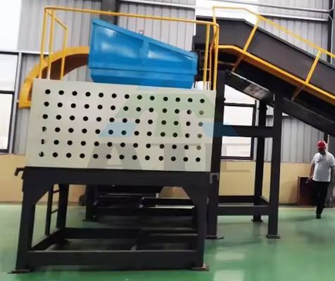 Machines de traitement des déchets industriels de bois, de métaux, de plastique et de déchets