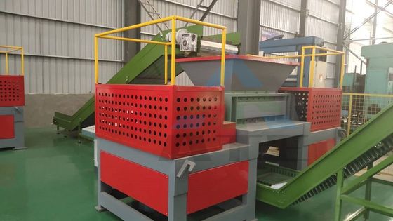 Concasseur de déchets plastiques pour les déchets métalliques ABS en coque extérieure PP panier de seau pneus en caoutchouc réutilisation