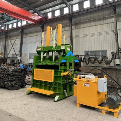 Presses hydrauliques verticales pour les déchets de bouteilles en plastique pour animaux de compagnie Les pneus et les déchets de papier
