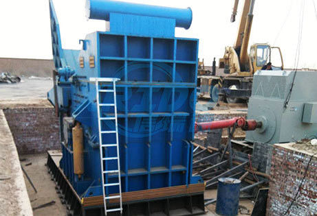 Équipement de recyclage des déchets des magasins de matériaux de construction pour pneus métalliques