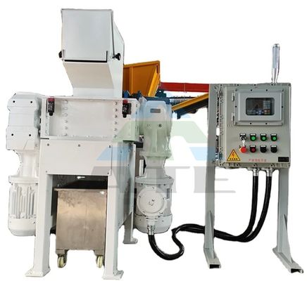 800 Modèle quatre arbres Pneus caoutchouc bois machine de recyclage fonctionnel déchets plastique concasseur