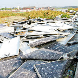 Machine de recyclage des déchets de panneaux solaires