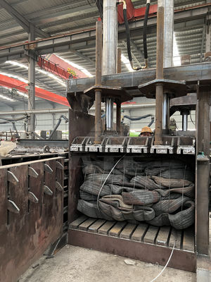 La balise hydraulique verticale à bande en acier plastique est la solution idéale pour le balisage des pneus automobiles