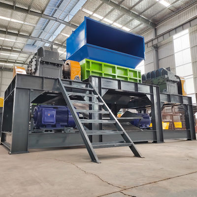 Machine à déchiqueter les déchets de plastique textile à double arbre métallique de 2200 kg