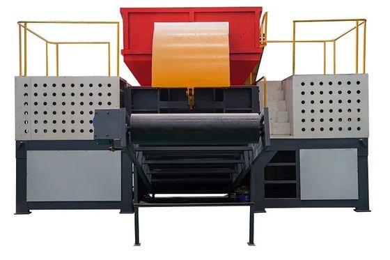 Matériau d'alliage Déchiqueteur à double arbre pour les canettes de pneus entièrement automatiques et le recyclage des métaux