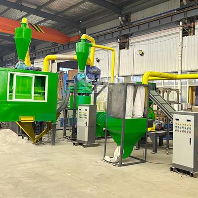 Facile d'utilisation Machine de déchiquetage des déchets électroniques de PCB pour le recyclage des panneaux solaires à énergie verte