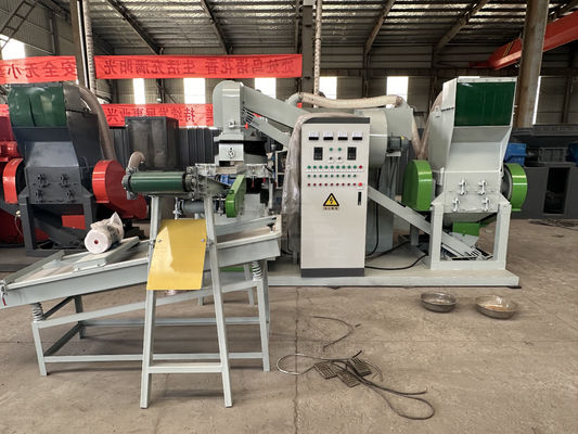 Machine de recyclage de fil de cuivre 3000L/H Granulateur de câble de cuivre Machine automatique de riz de cuivre sec