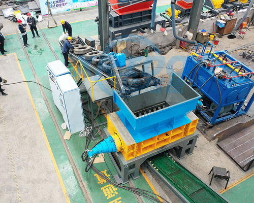 Machine de déchiquetage de pneus pour pneus en fil 2200 kg Poids Conception durable