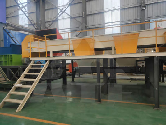 Plateforme de tri manuelle de recyclage domestique