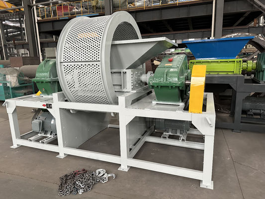 Machine à déchiqueter les déchets en plastique à fûts chauds à double arbre machine à déchiqueter les déchets de pneus de voiture