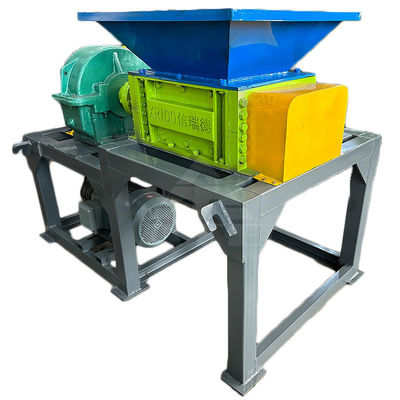 Famous MOTOR double arbre déchiqueteuse polyvalente pour les sacs en plastique et les arbres en bois