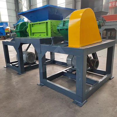 Machine à déchiqueter à double arbre pour les déchets de bouteilles en plastique, métaux et carton