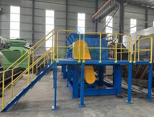Déchiqueteuse à double arbre entièrement automatique pour le recyclage des déchets ménagers MSW et plus