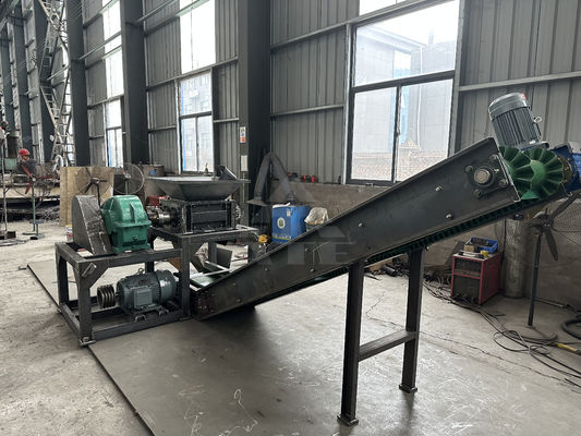 50kW de puissance Single Power plastique film déchiqueteur pour fil d'acier dans 200-2200mm Taille d'entrée
