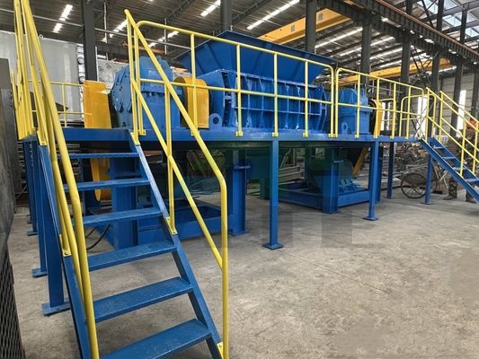 Réducteur de déchets à double arbre pour la poudre de caoutchouc et les déchets plastiques