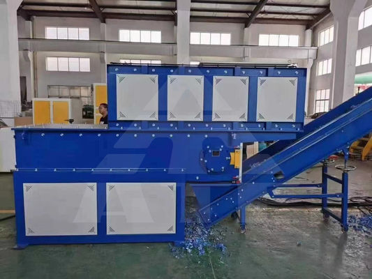 300-500 kg/h Capacité de production Mini déchiqueteuse mono-axe en carton plastique