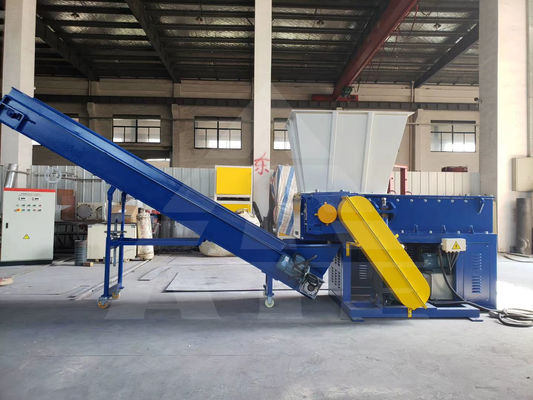 Déchiqueteuse en plastique à un seul arbre pour le recyclage du bois et du carton