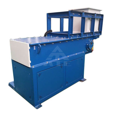 Déchiqueteuse à un seul arbre de 22 kW pour le recyclage du carton et du papier en plastique de grande capacité
