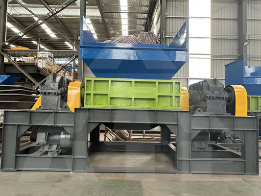 Déchiqueteuse de verre en bois pour le recyclage des déchets dans diverses industries