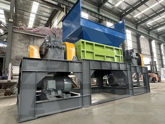 Machine de déchiquetage multifonctionnelle pour la gestion des déchets de plastique et de verre dans les hôtels