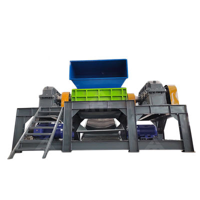 Machine de déchiquetage des métaux en plastique Produit final 1-10 cm Opération facile pour les déchets ménagers