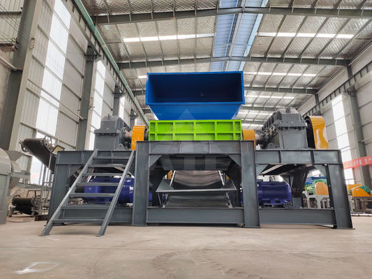 Machine à déchiqueter les déchets plastiques à double arbre pour le recyclage dans le concasseur de déchets plastiques