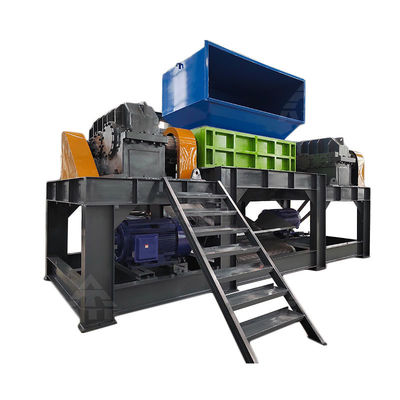Déchiqueteuse à double arbre pour le métal compact des voitures et les déchets plastiques compacts