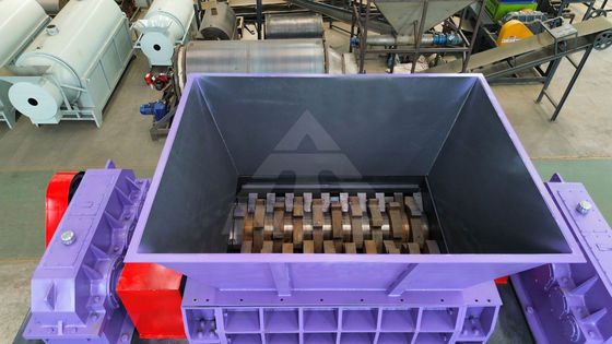 Machine de déchiquetage de déchets métalliques et plastiques 5T Poids adapté à diverses applications