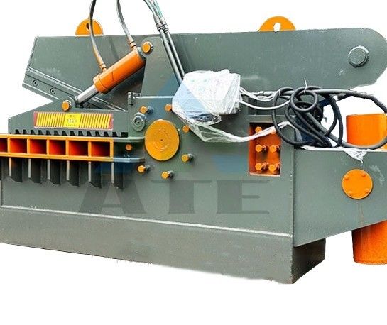 Travaux de construction 20T Guillotine Ciseau de crocodile pour couper les déchets métalliques en acier au carbone