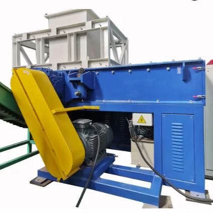 Machine à déchiqueter des matières plastiques pour le recyclage des tuyaux ABS PE PP et des déchets de mousse de polyuréthane