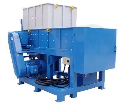 Machine de déchiquetage de morceaux de tuyaux pour les déchets plastiques