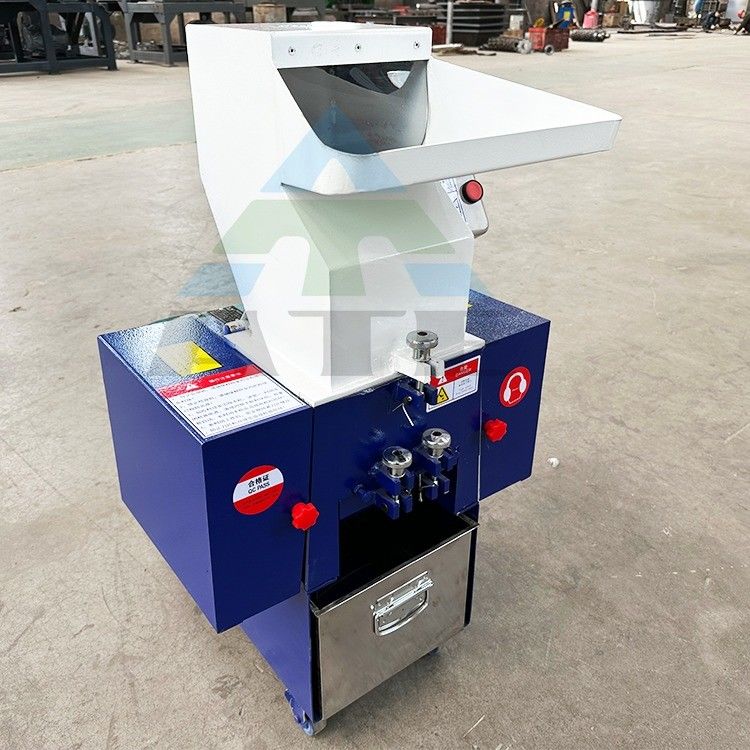 Machine de concassage de déchets de plastique