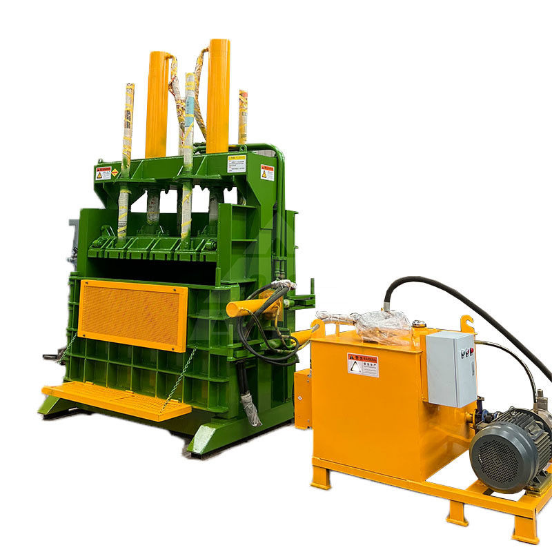 Bouteille en plastique en caoutchouc et pneu hydraulique
