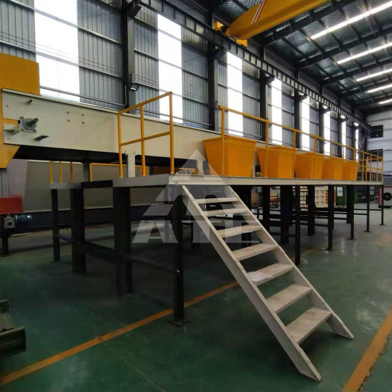 Plateforme de tri manuelle de recyclage domestique