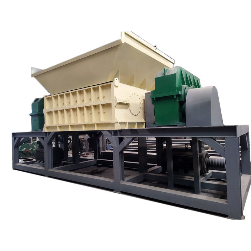 50kW déchiqueteuse à double arbre pour les bouteilles en plastique Les pneus des camions et les déchets métalliques Recyclage