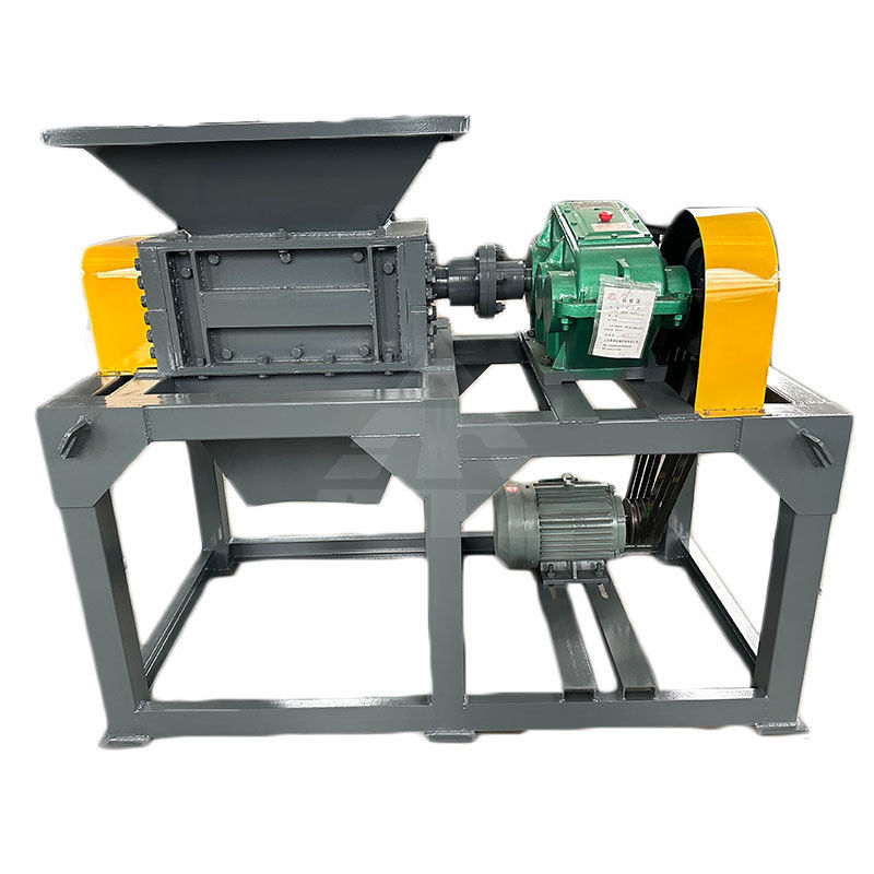 Prise en charge de la personnalisation plastique Mini Double Shaft Shredder Machine de découpe de bois par Famous Motor