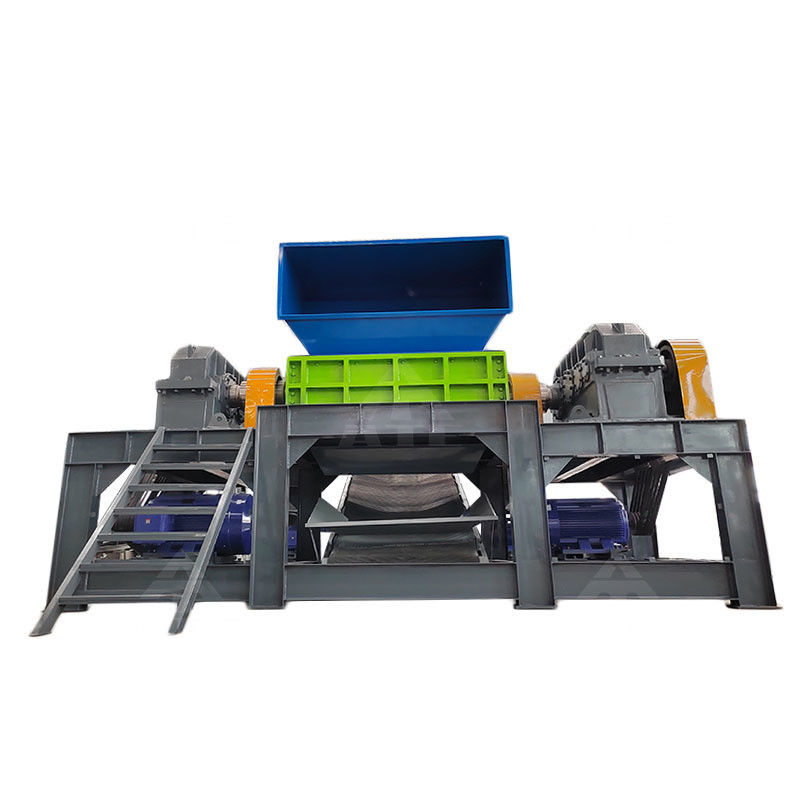 Machine de déchiquetage des métaux en plastique Produit final 1-10 cm Opération facile pour les déchets ménagers
